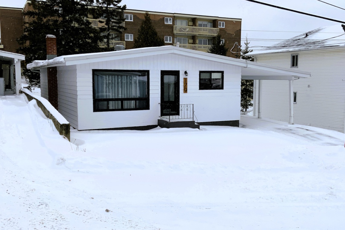 Edmundston, (N.-B.) E3V 2T4, ,Résidentiel,À vendre,1344